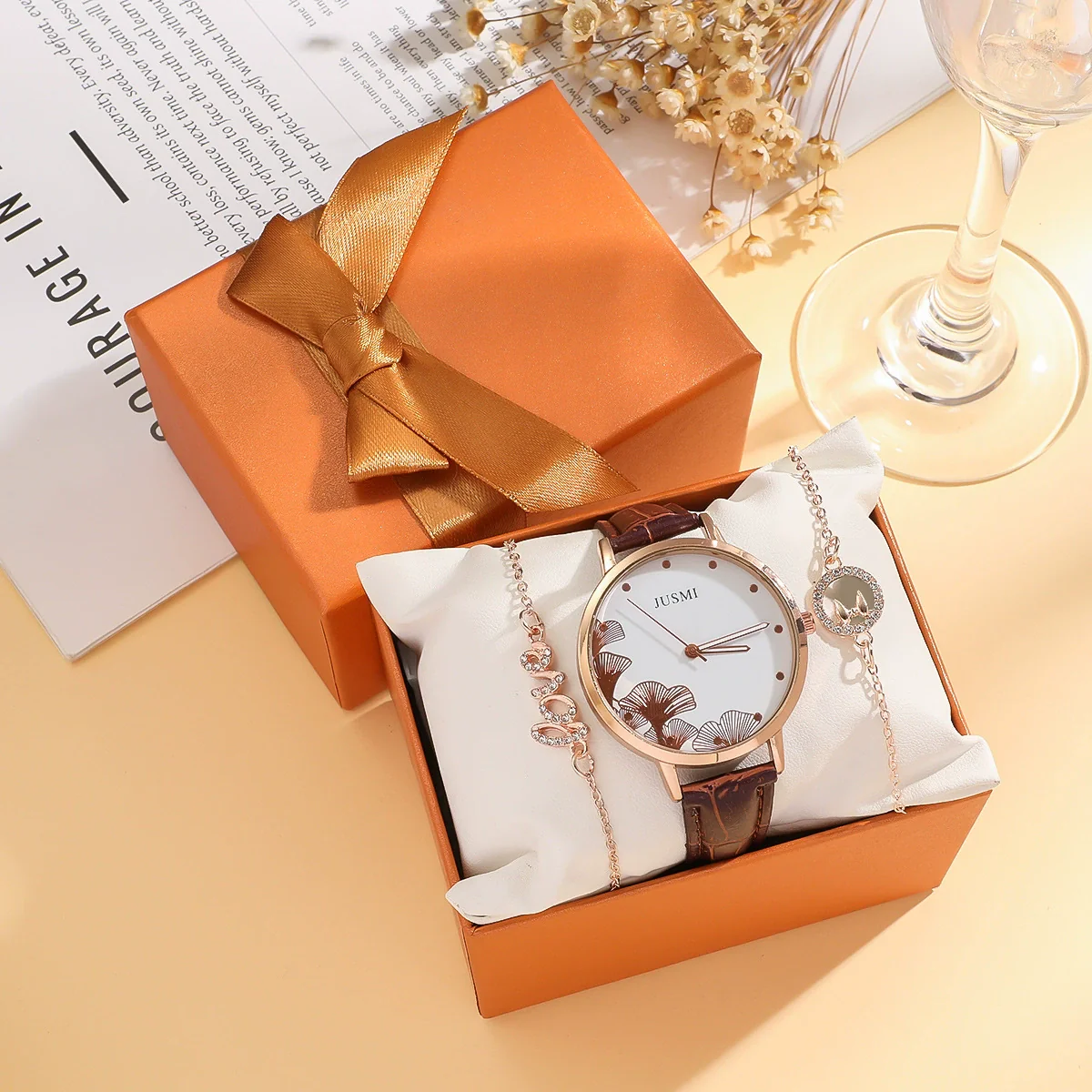 Wholesale Female Medieval Retro Gift Set With Alloy Belt Watch And Bracelet Oval Dial