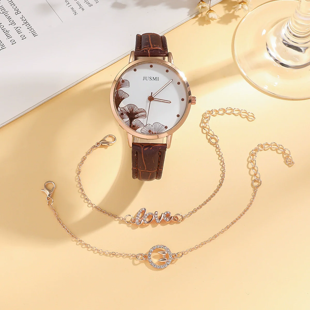 Wholesale Female Medieval Retro Gift Set With Alloy Belt Watch And Bracelet Oval Dial - Image 5