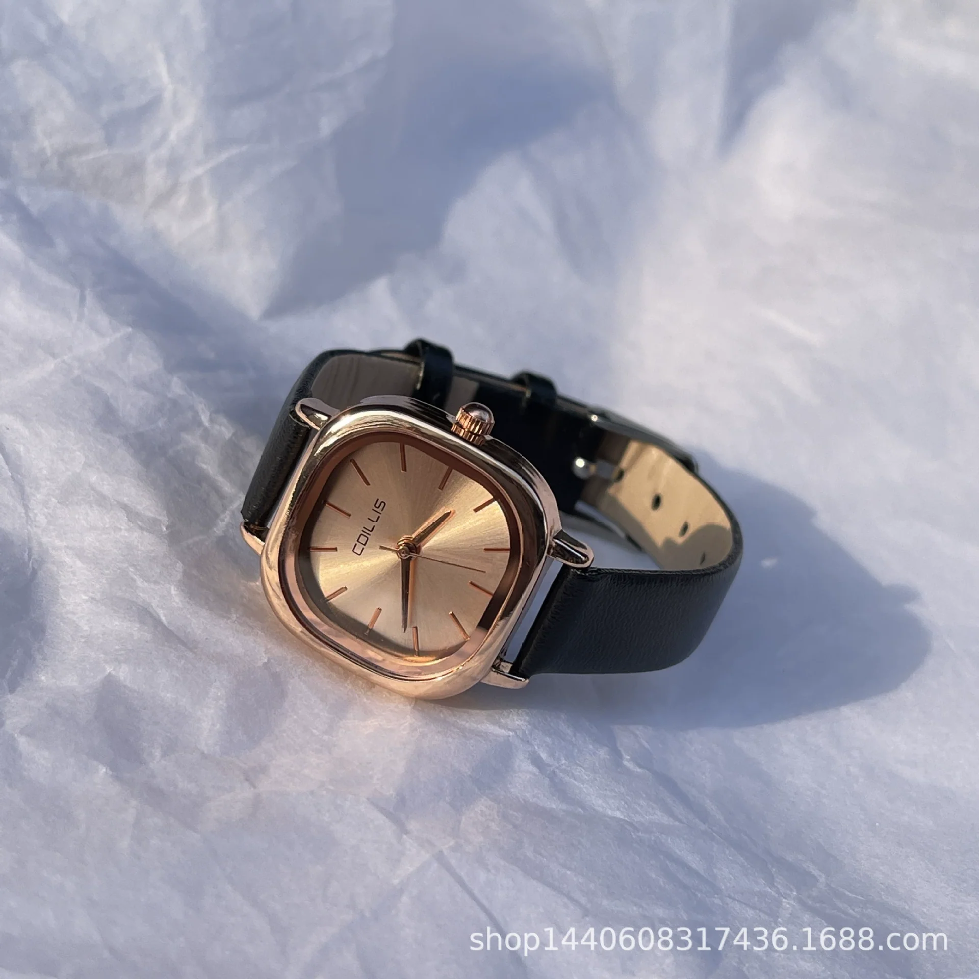 Wholesale Female Retro Square Alloy Case Ordinary Glass Mirror Leisure Student Watch - Image 3