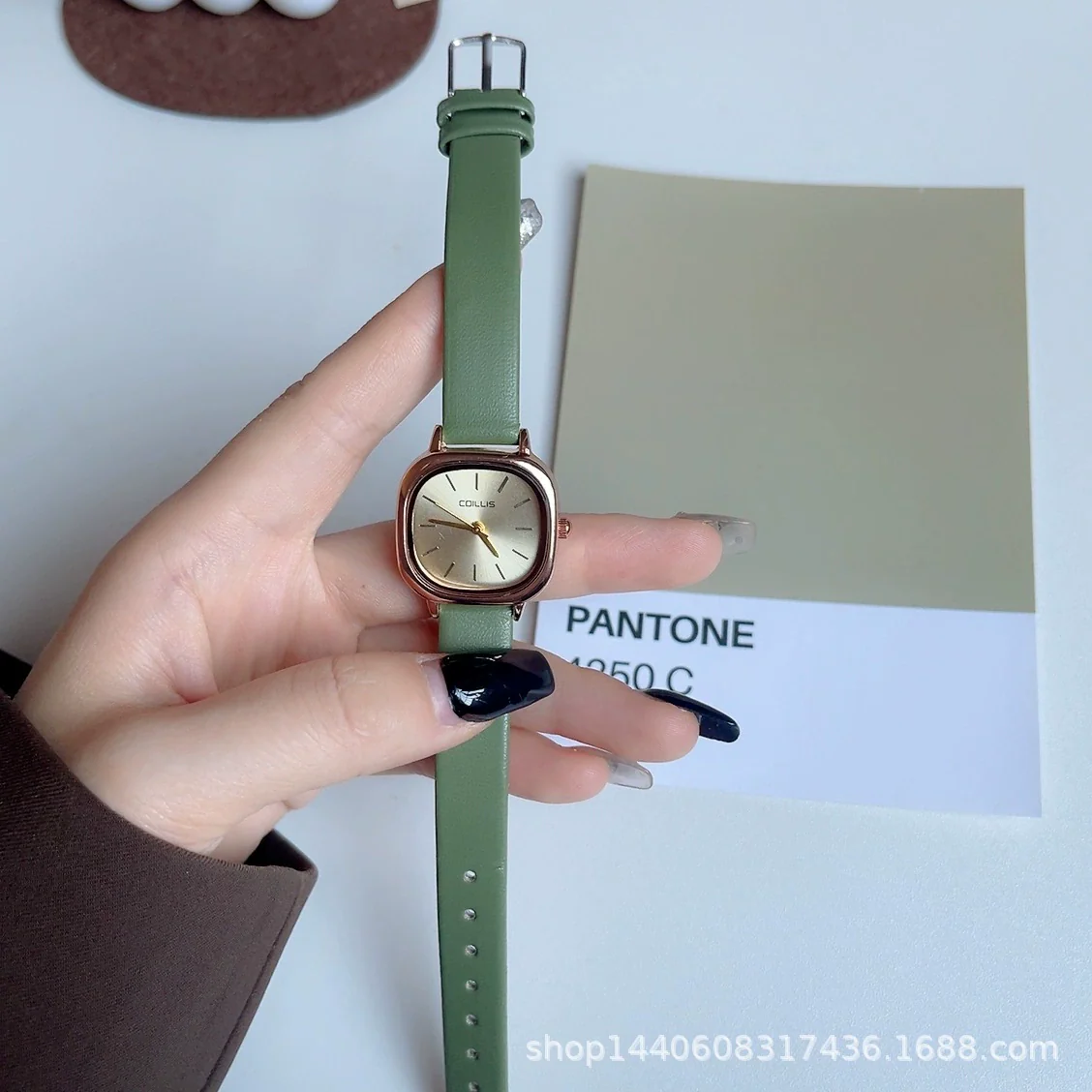 Wholesale Female Retro Square Alloy Case Ordinary Glass Mirror Leisure Student Watch - Image 7