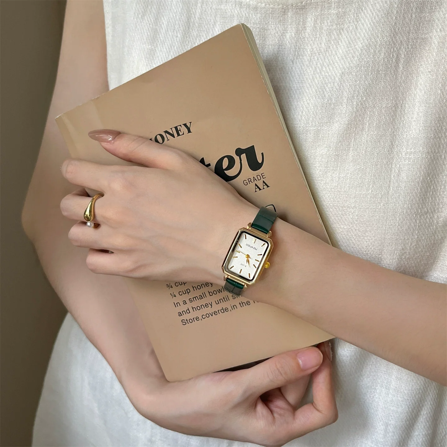 Wholesale Female Student Belt Watch Alloy Rectangle Pin Buckle Style Simple Fashion Elegant - Image 5