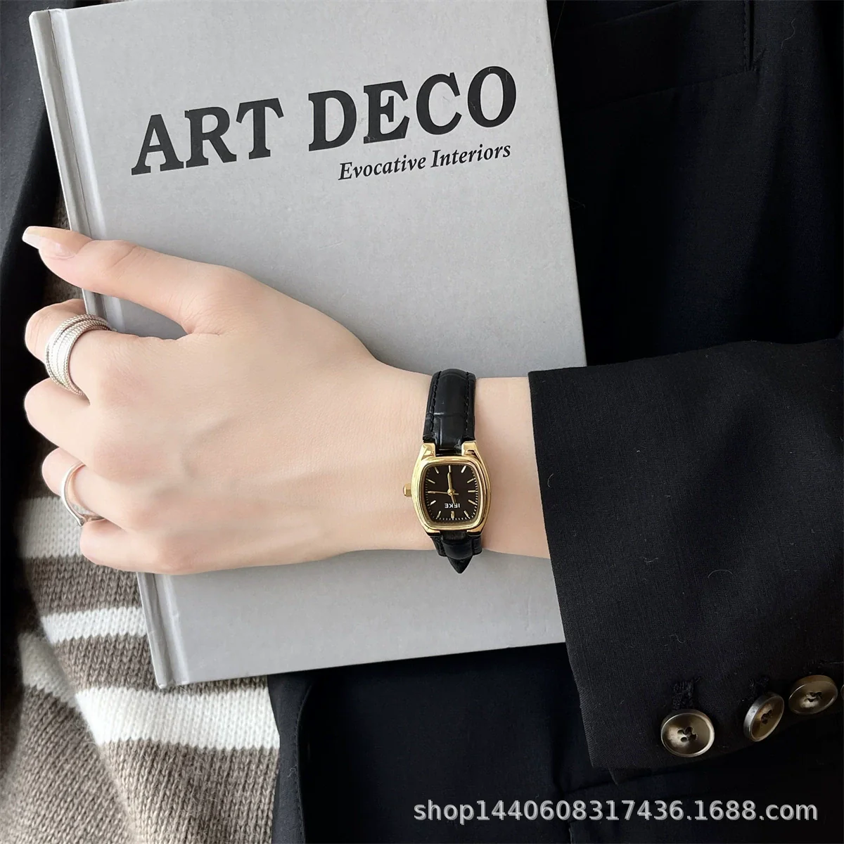 Wholesale Female Student Watch Metal Antique Style Simple Retro Allmatch