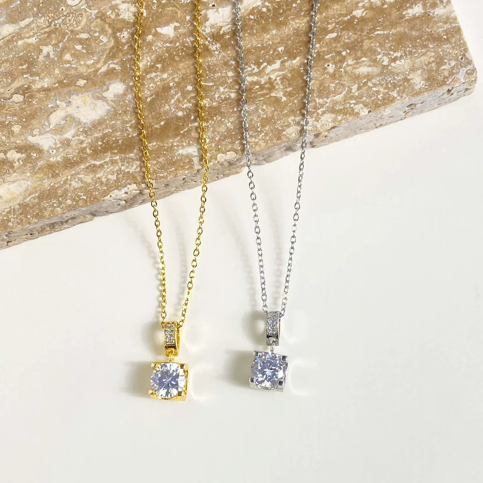 Wholesale Female Sweet Geometric Copper And Titanium Steel Necklace With Real Gold Plating And Enhanced Color Retention - Image 2