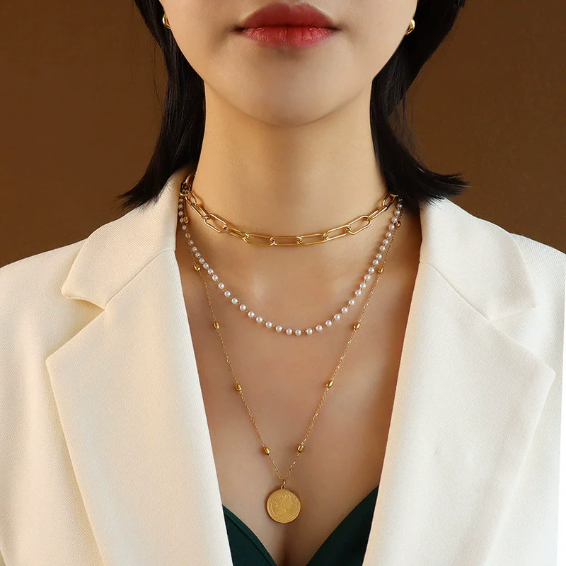 Wholesale Female Threelayer Stacked Pearl Queen Pendant Geometric Titanium Steel Electroplated Choker Clavicle Chain Necklace - Image 5