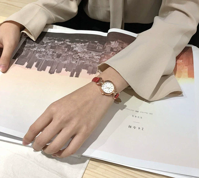 Wholesale Female Watches Alloy Case Imitation Leather Strap Heart And Round Shape Antique Style - Image 5