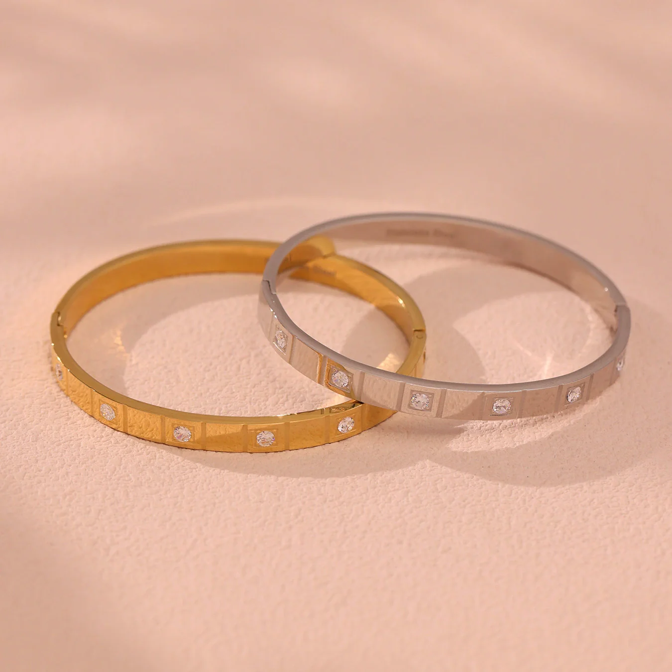 Wholesale Ferris Wheel Geometric Fashion Stainless Steel Electroplated 8K Real Gold Colorpreserving Inlaid Diamond Bracelet For Women - Image 2