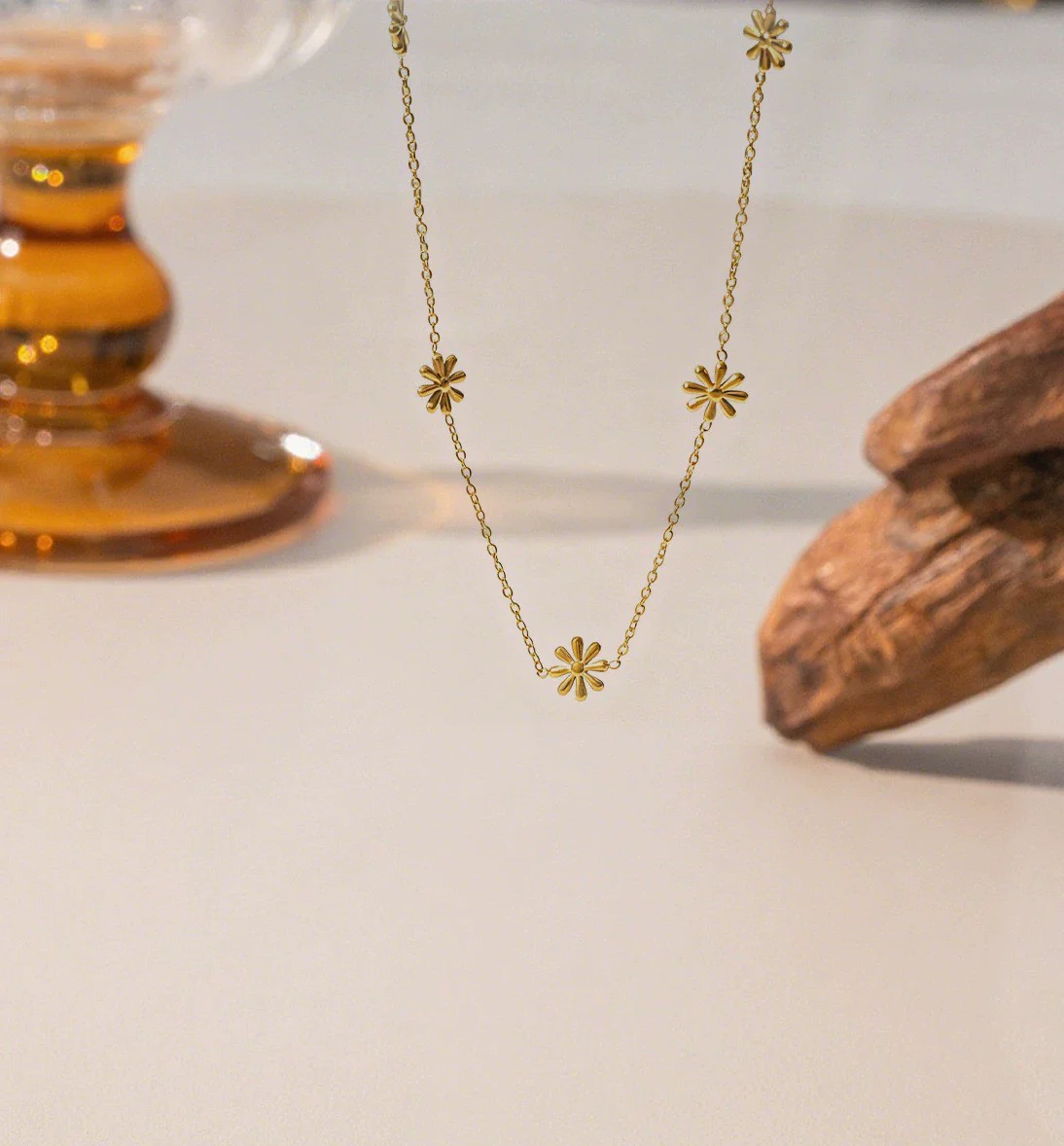 Wholesale Fourleaf Clover Rhombus Sweet And Cool Geometric Style Electroplated 18K Gold Steel Sweater Chain Jewelry For Women - Image 12