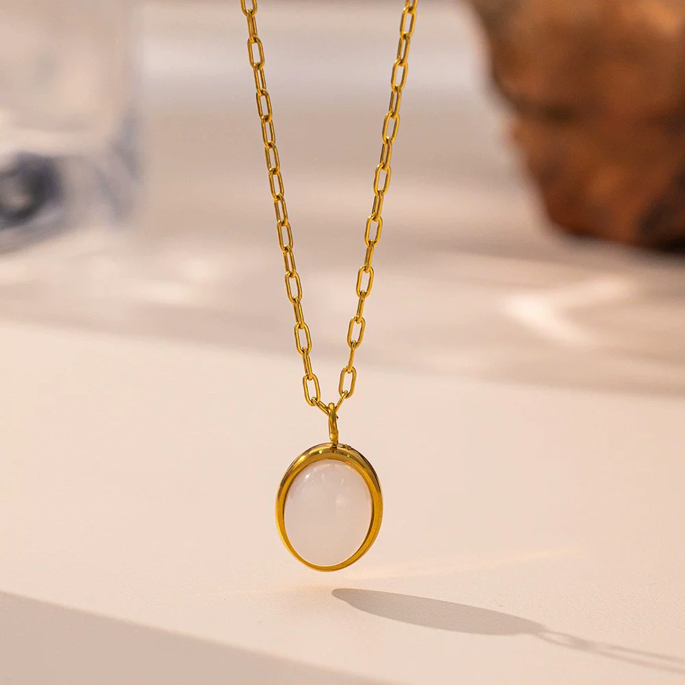 Wholesale Fourleaf Clover Rhombus Sweet And Cool Geometric Style Electroplated 18K Gold Steel Sweater Chain Jewelry For Women - Image 23