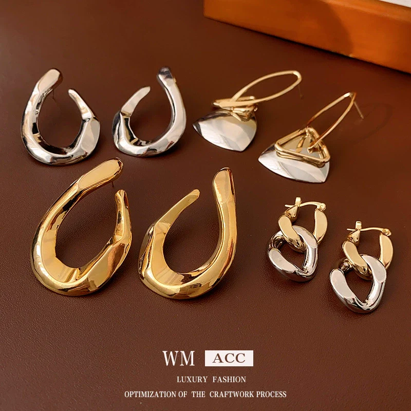 Wholesale Geometric Copper Electroplated Highend Women's Triangle Chain Earrings