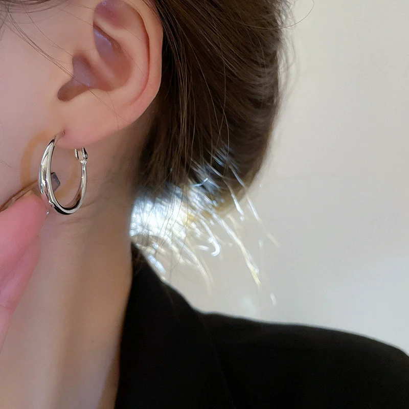 Wholesale Geometric Copper Electroplated Highend Women's Triangle Chain Earrings - Image 13