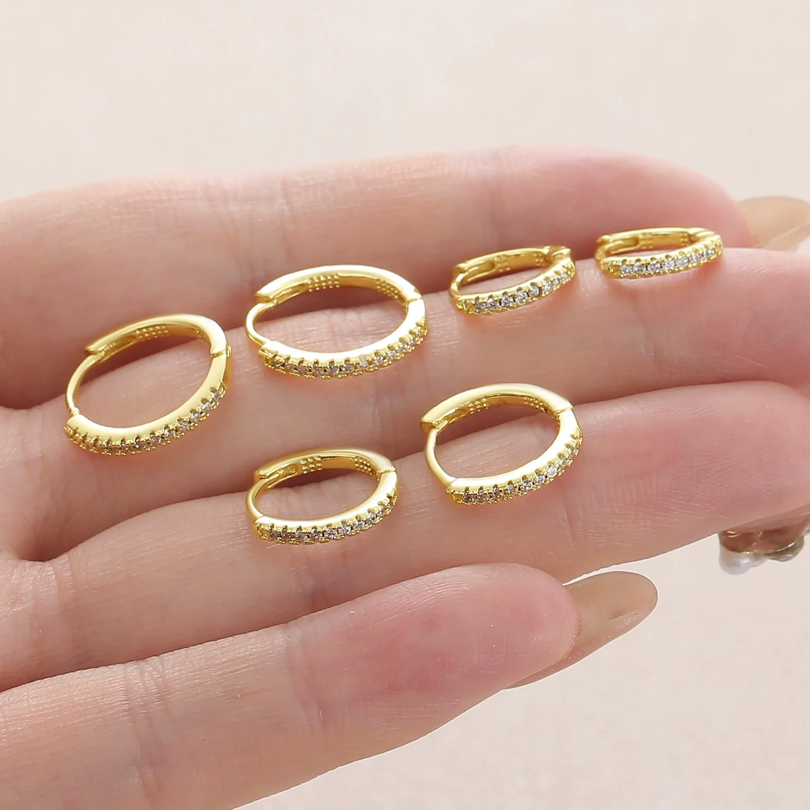 Wholesale Geometric Copper Goldplated Zircon Inlaid Hoop Earrings Unisex - Image 4