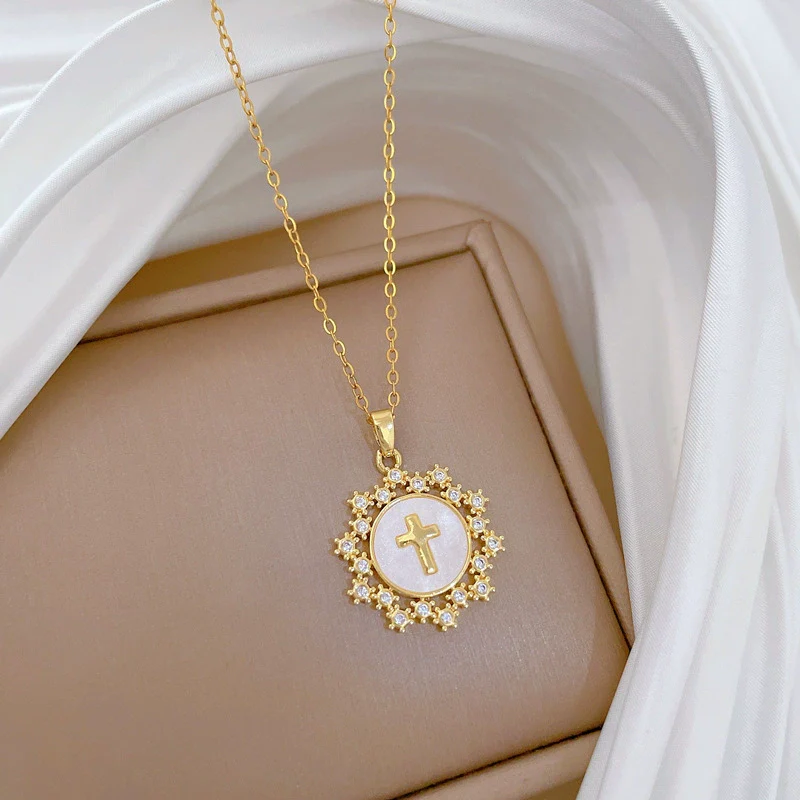 Wholesale Geometric Copper Pendant Stainless Steel Diamond Necklace For Women And Men - Image 4