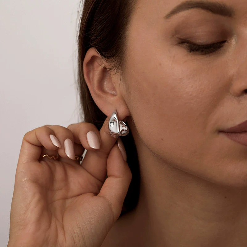 Wholesale Geometric Copper Trapezoidal Lava Earrings Electroplated For Women Light Luxury High End - Image 4