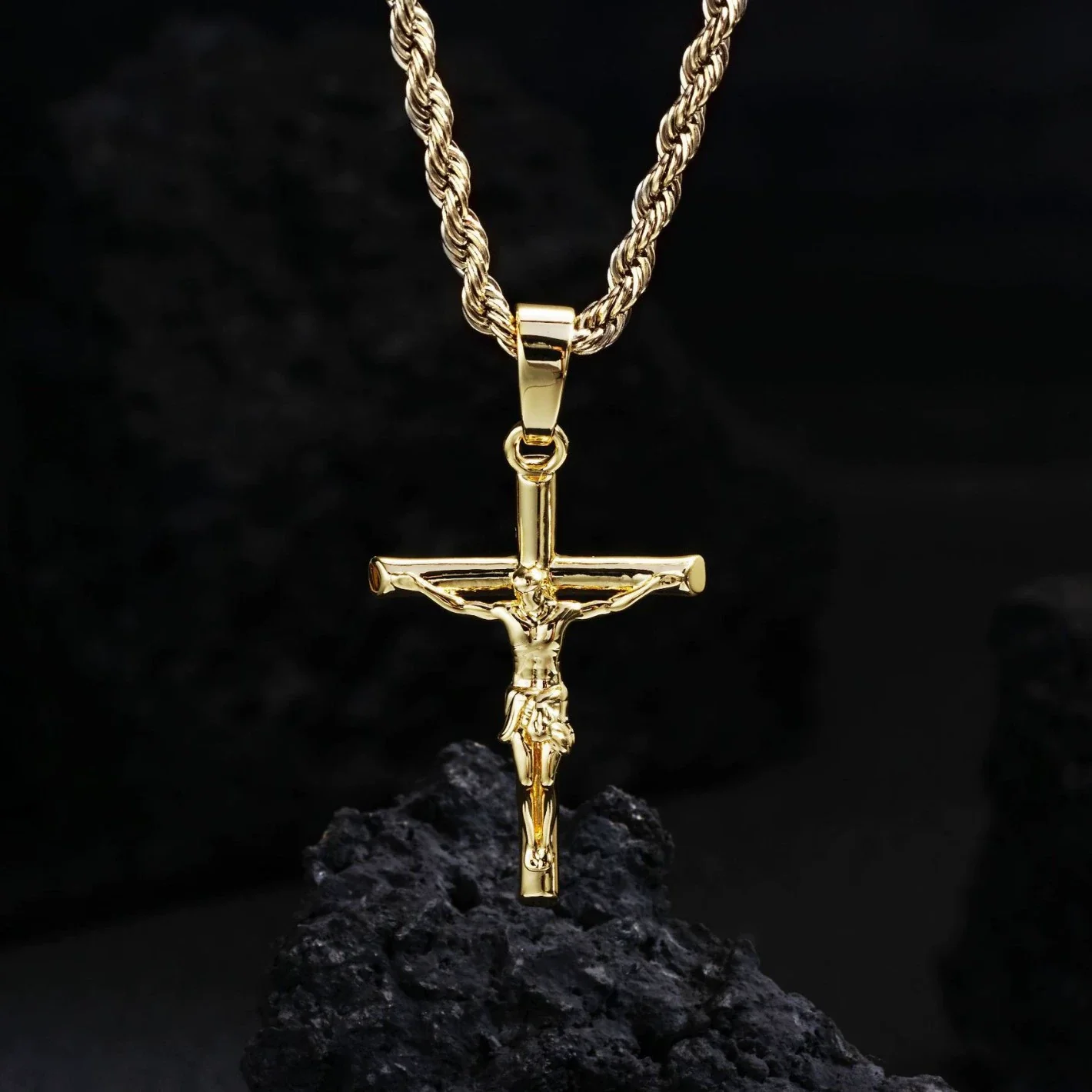 Wholesale Geometric Cross Copper Gold Plated Jewelry Necklace For Men And Women - Image 4