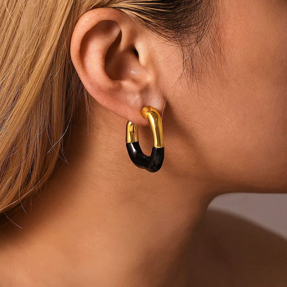 Wholesale Geometric Cshaped Stainless Steel Halfdrop Oil Earrings Electroplated For Women - Image 4