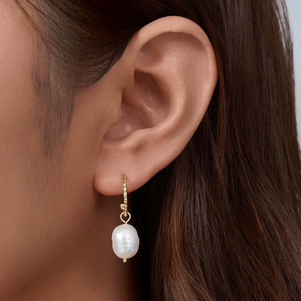 Wholesale Geometric Diamondtreated S925 Sterling Silver Cshaped Freshwater Pearl Earrings For Women - Image 4