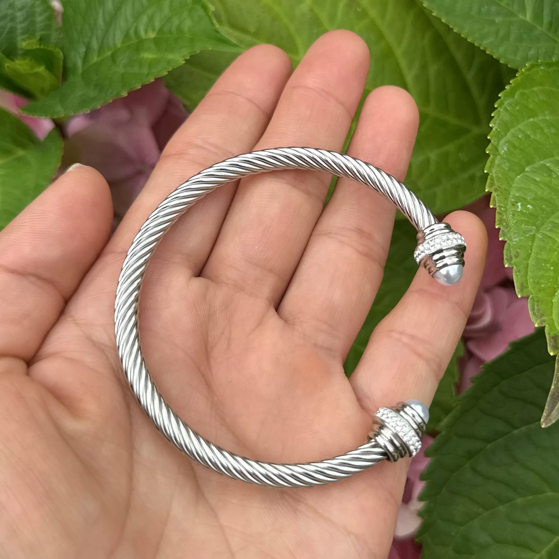 Wholesale Geometric Electroplated Stainless Steel Light Luxury Style Bracelet Jewelry For Girls - Image 3
