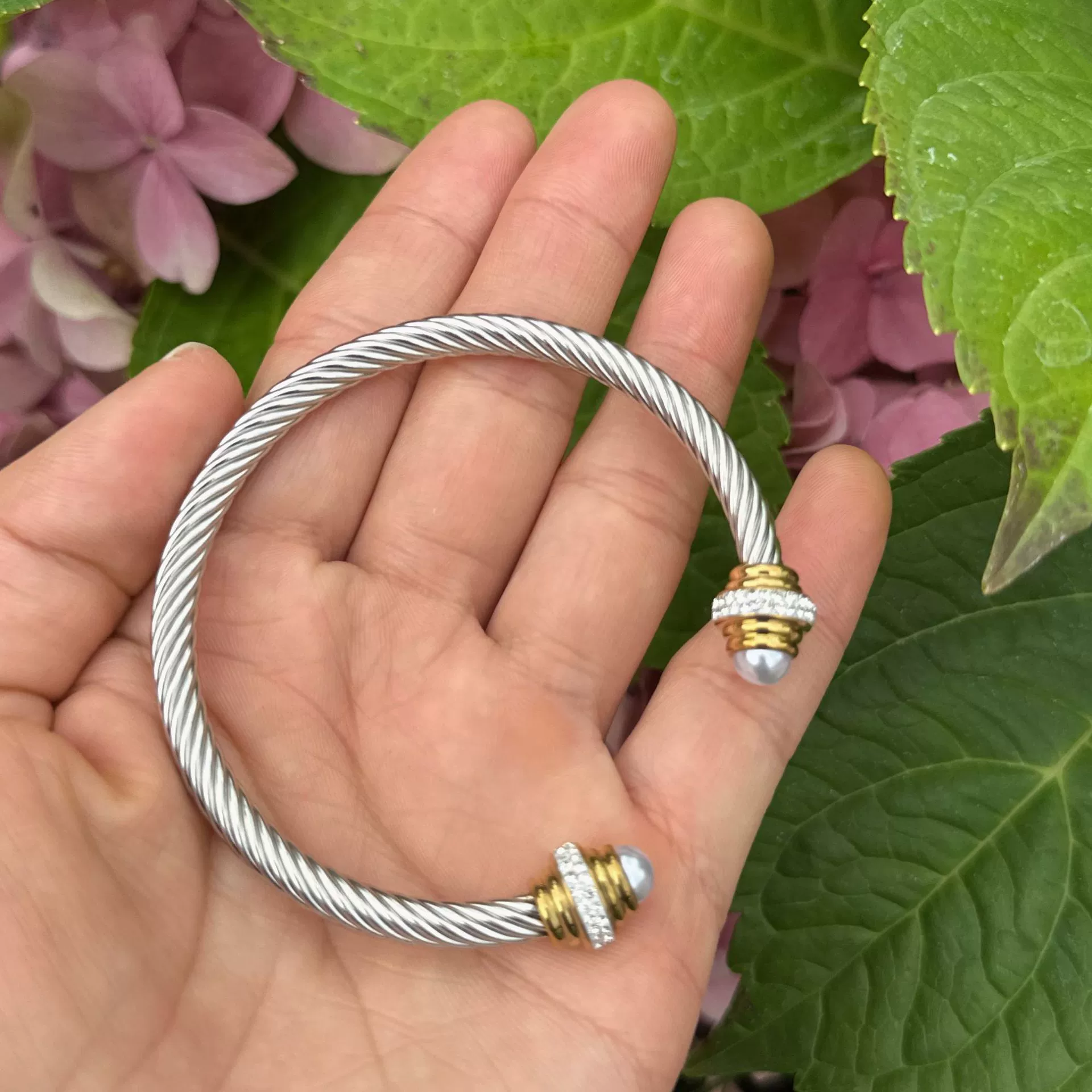 Wholesale Geometric Electroplated Stainless Steel Light Luxury Style Bracelet Jewelry For Girls - Image 4