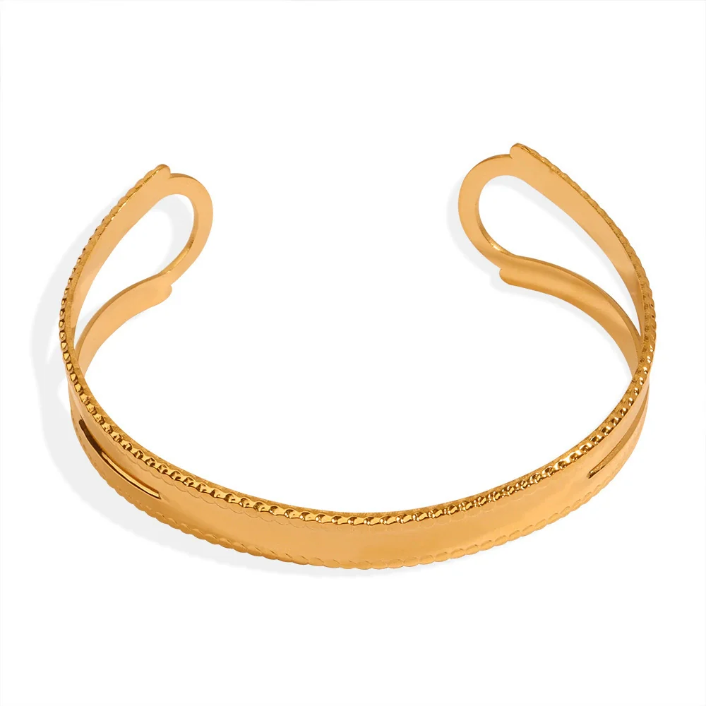 Wholesale Geometric Exaggeration Style Cshaped Titanium Steel 18K Gold Plated Open Bracelet For Female - Image 4