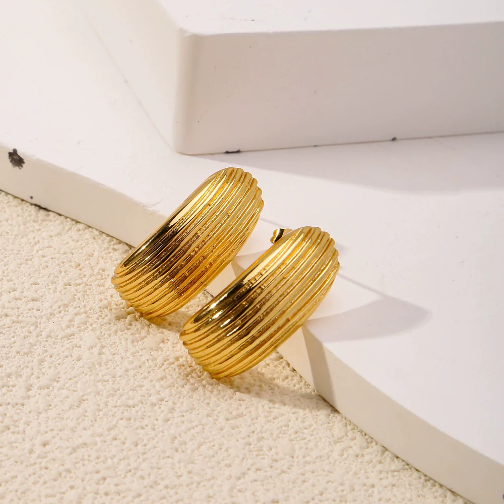 Wholesale Geometric Lines Design Copper Electroplated Women's Earrings - Image 4