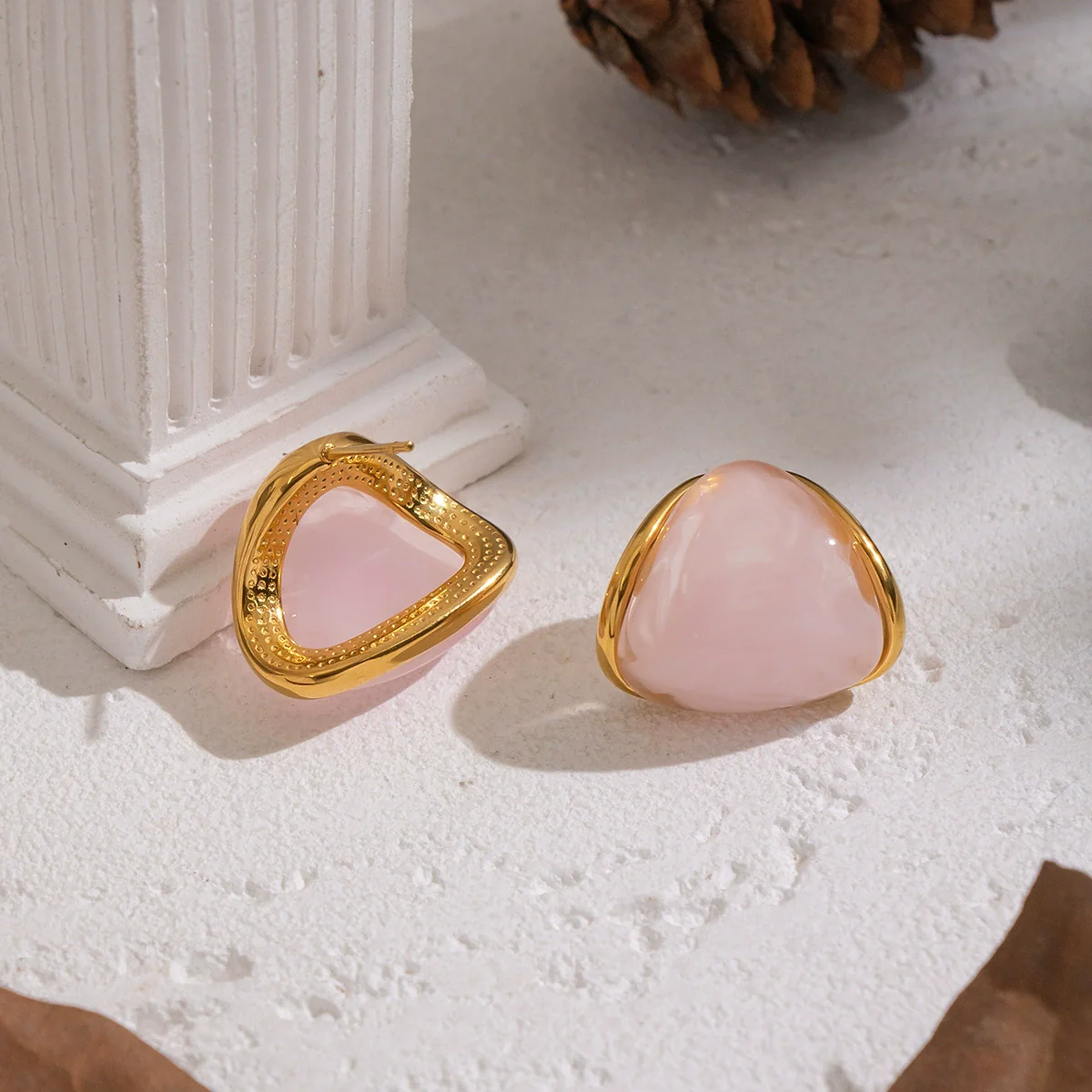 Wholesale Geometric Maillard Coffeecolored Curved Resin And Stainless Steel Earrings With Pvd Furnace Vacuum Real Gold Plating For Women - Image 4