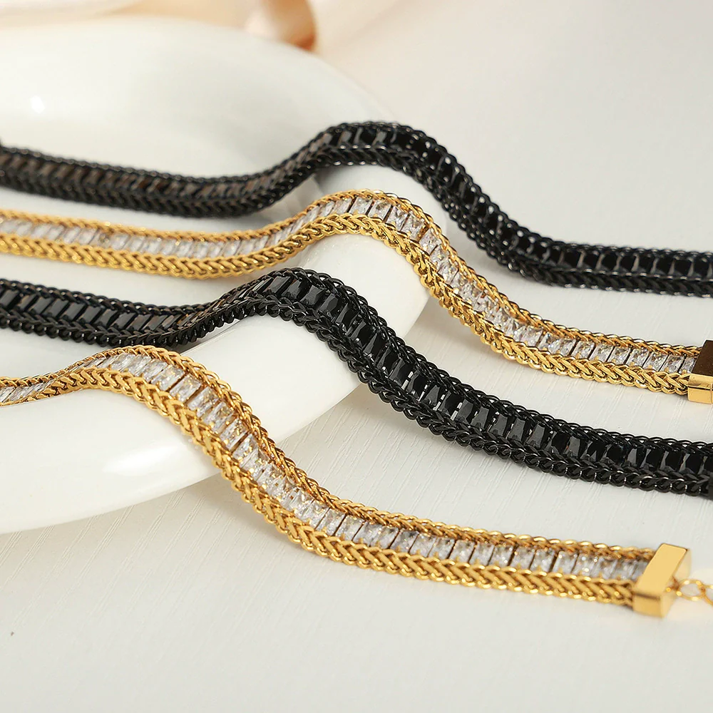 Wholesale Geometric Pattern Inlaid Zircon Goldplated Titanium Steel Bracelet For Women - Image 4
