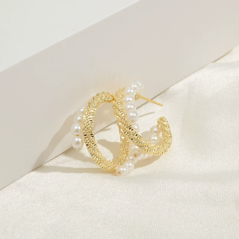 Wholesale Geometric Pearl Earrings Copper S925 Silver Needle Metal Style For Female - Image 3