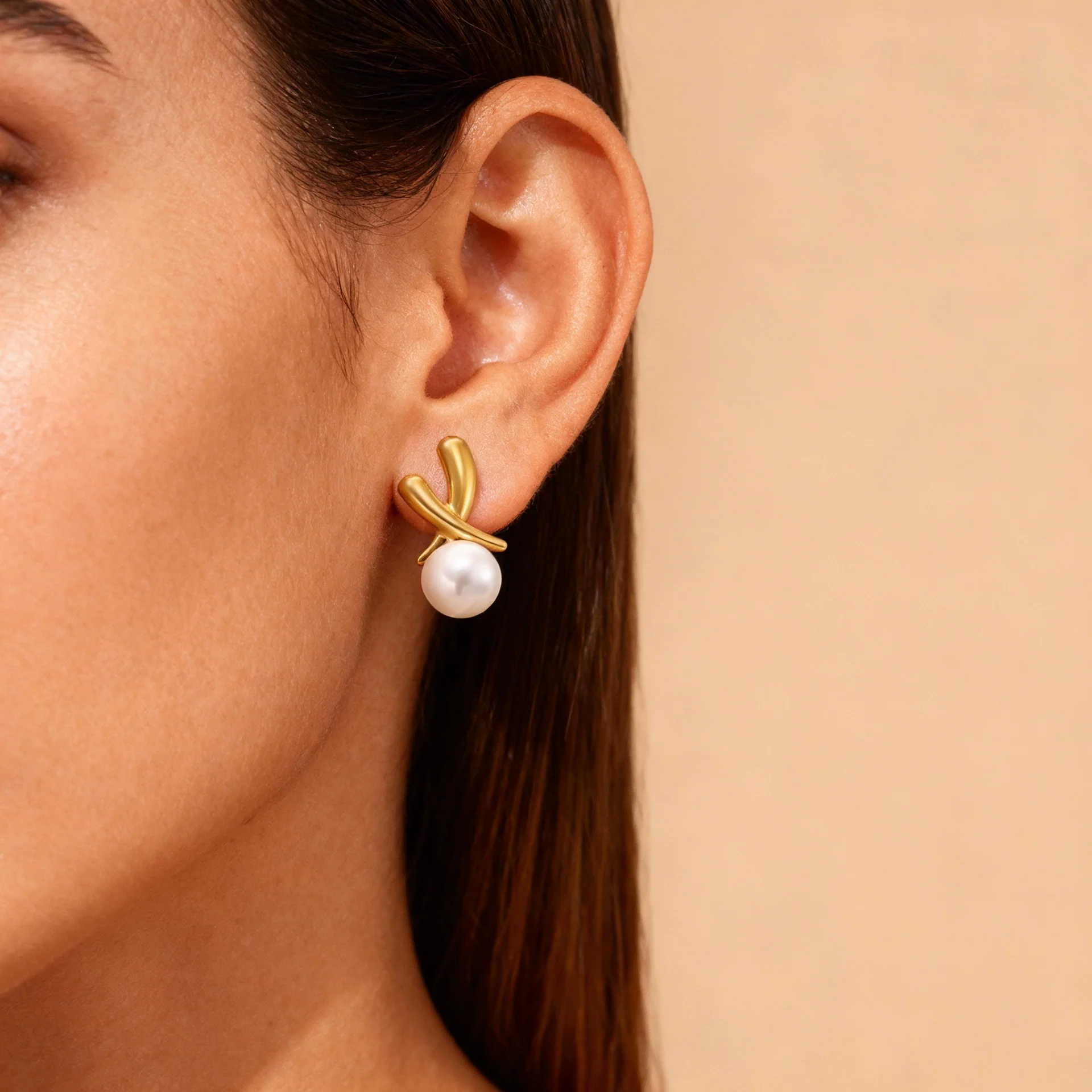 Wholesale Geometric Pearl Earrings Stainless Steel Gold Electroplated Unisex