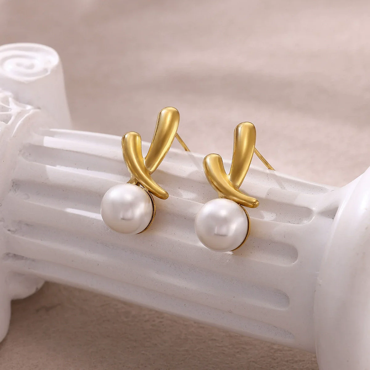 Wholesale Geometric Pearl Earrings Stainless Steel Gold Electroplated Unisex - Image 2