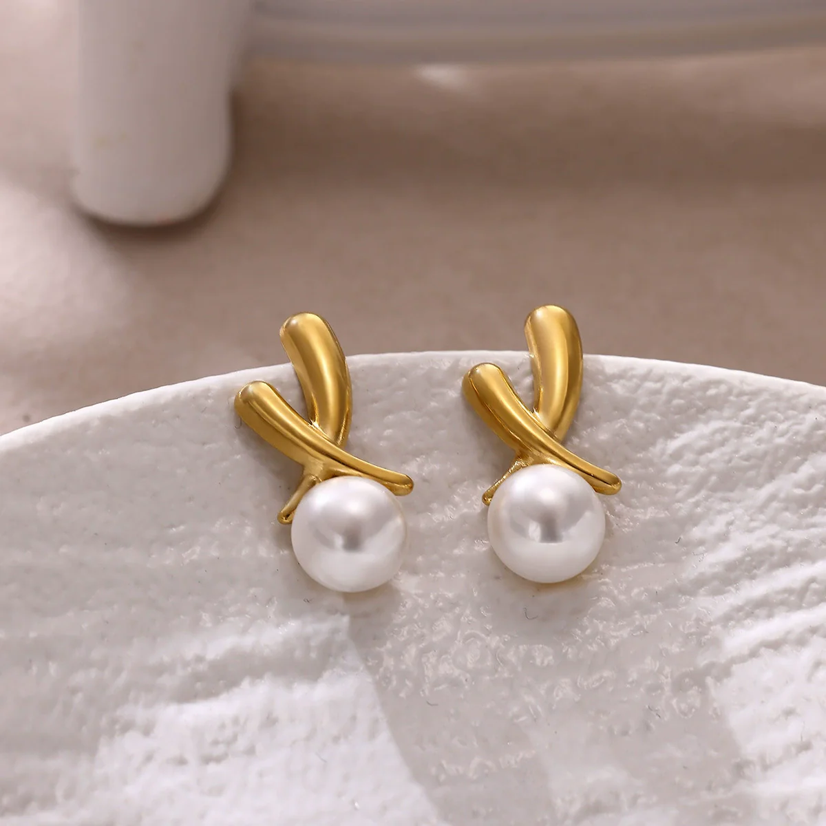 Wholesale Geometric Pearl Earrings Stainless Steel Gold Electroplated Unisex - Image 3