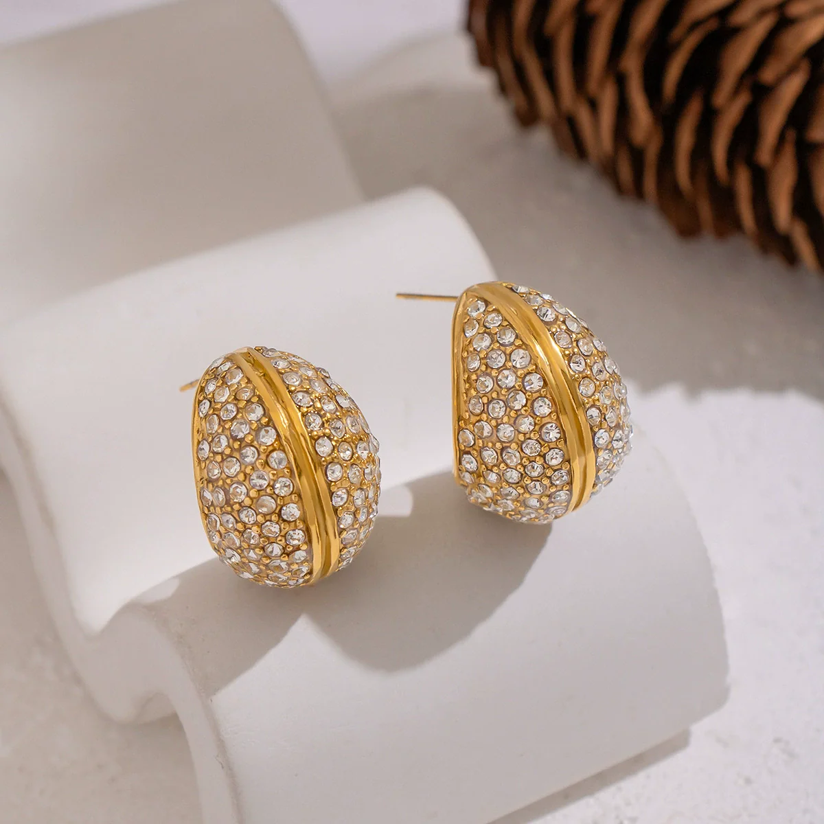 Wholesale Geometric Ringshaped Inlaid Rhinestone Stainless Steel Earrings With Pvd Furnace Vacuum Real Gold Plating For Women - Image 3