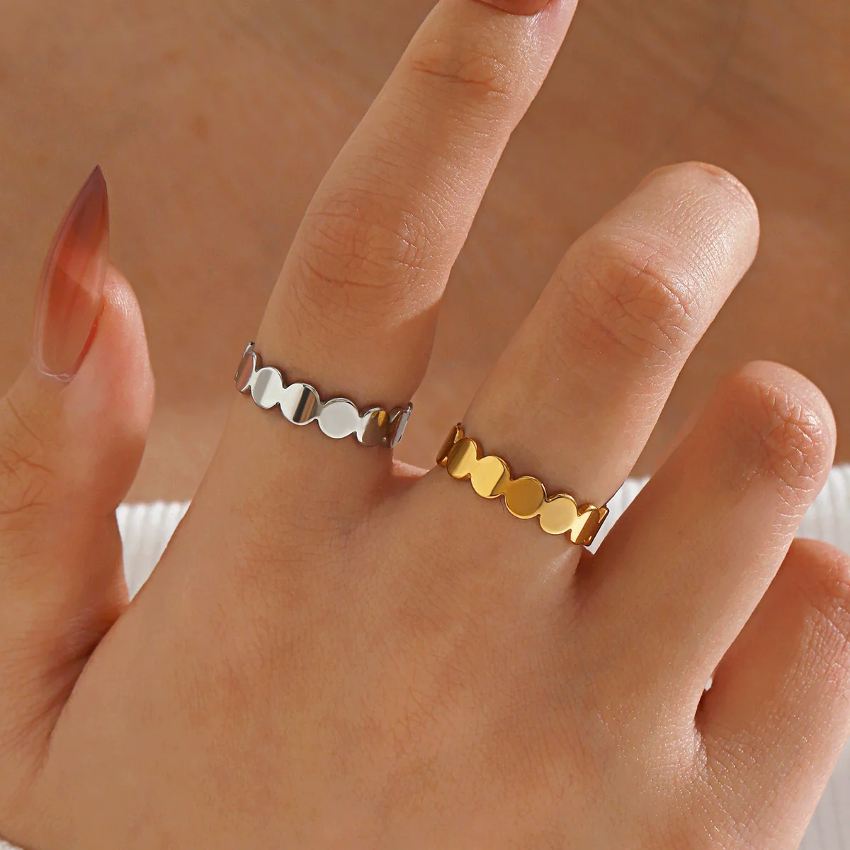 Wholesale Geometric Round Stainless Steel Ring For Women With Real Gold Electroplating - Image 2