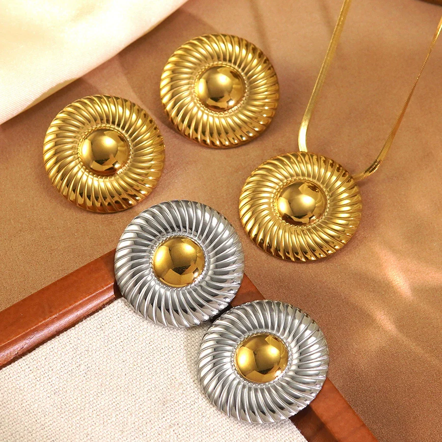 Wholesale Geometric Simple Style Electroplated Stainless Steel Circle Necklace And Earrings Set For Women - Image 3