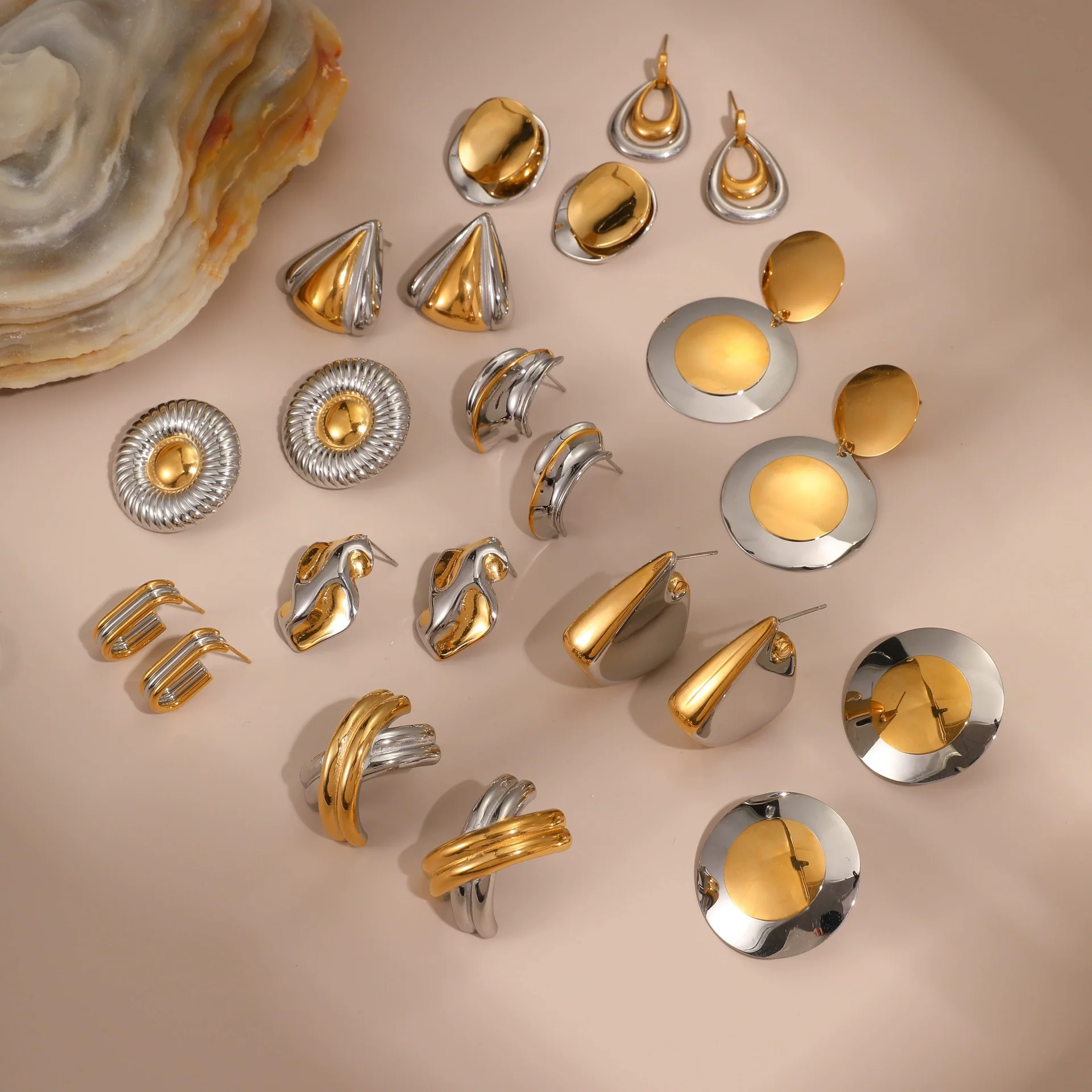 Wholesale Geometric Stainless Steel 18K Gold And Silver Electroplated Earrings For Women