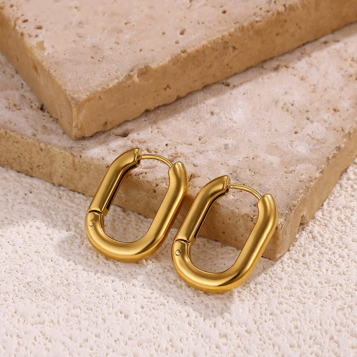 Wholesale Geometric Stainless Steel 18K Gold Plated Hollow Oval Ring Circle Earrings For Men And Women
