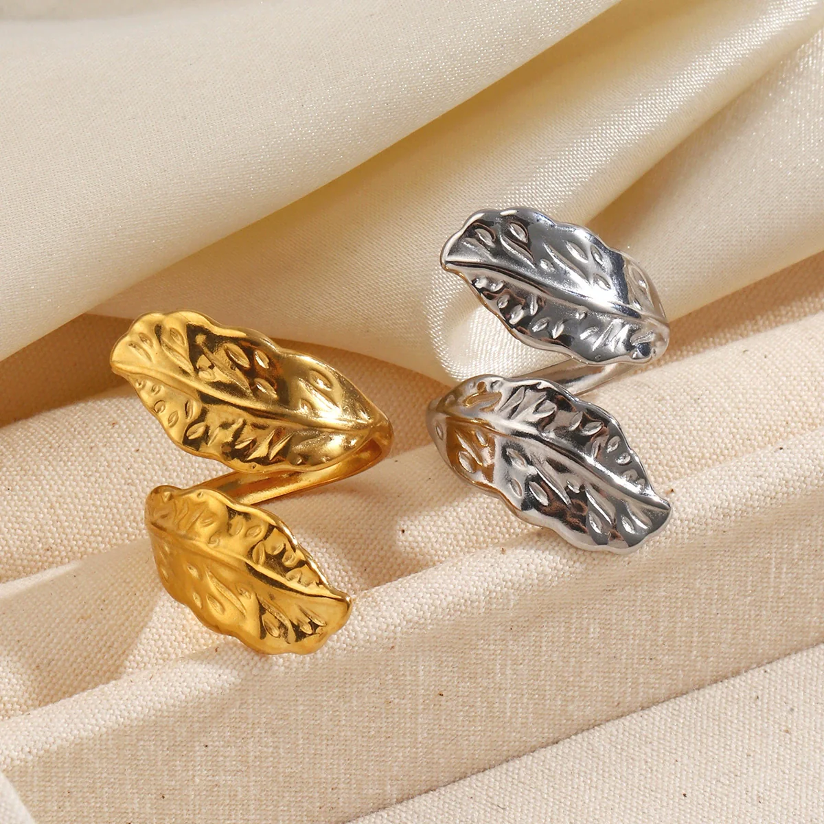 Wholesale Geometric Stainless Steel Electroplated Exaggerated Heavy Feather Opening Ring For Women