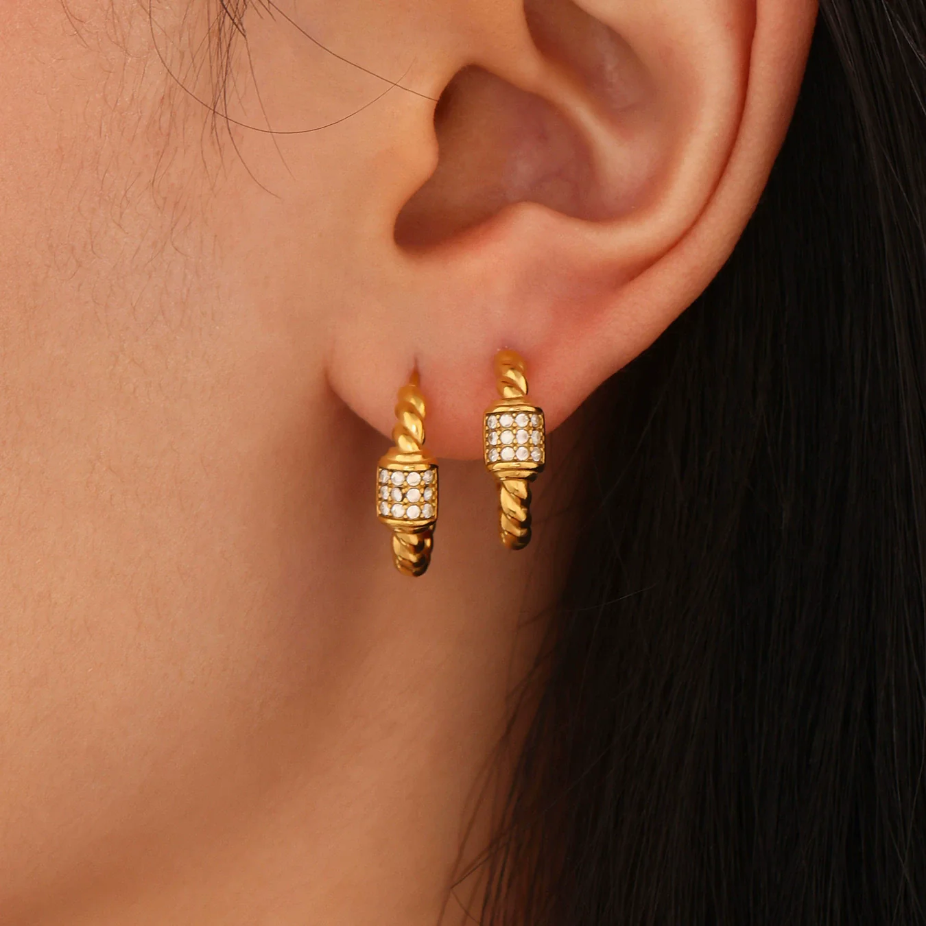 Wholesale Geometric Stainless Steel Electroplated Ferris Wheel Twist Cshaped Zircon Earrings For Women - Image 2