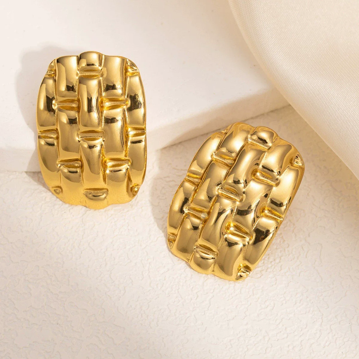 Wholesale Geometric Stainless Steel Electroplated Jewelry Set For Women Necklaces And Earrings - Image 3