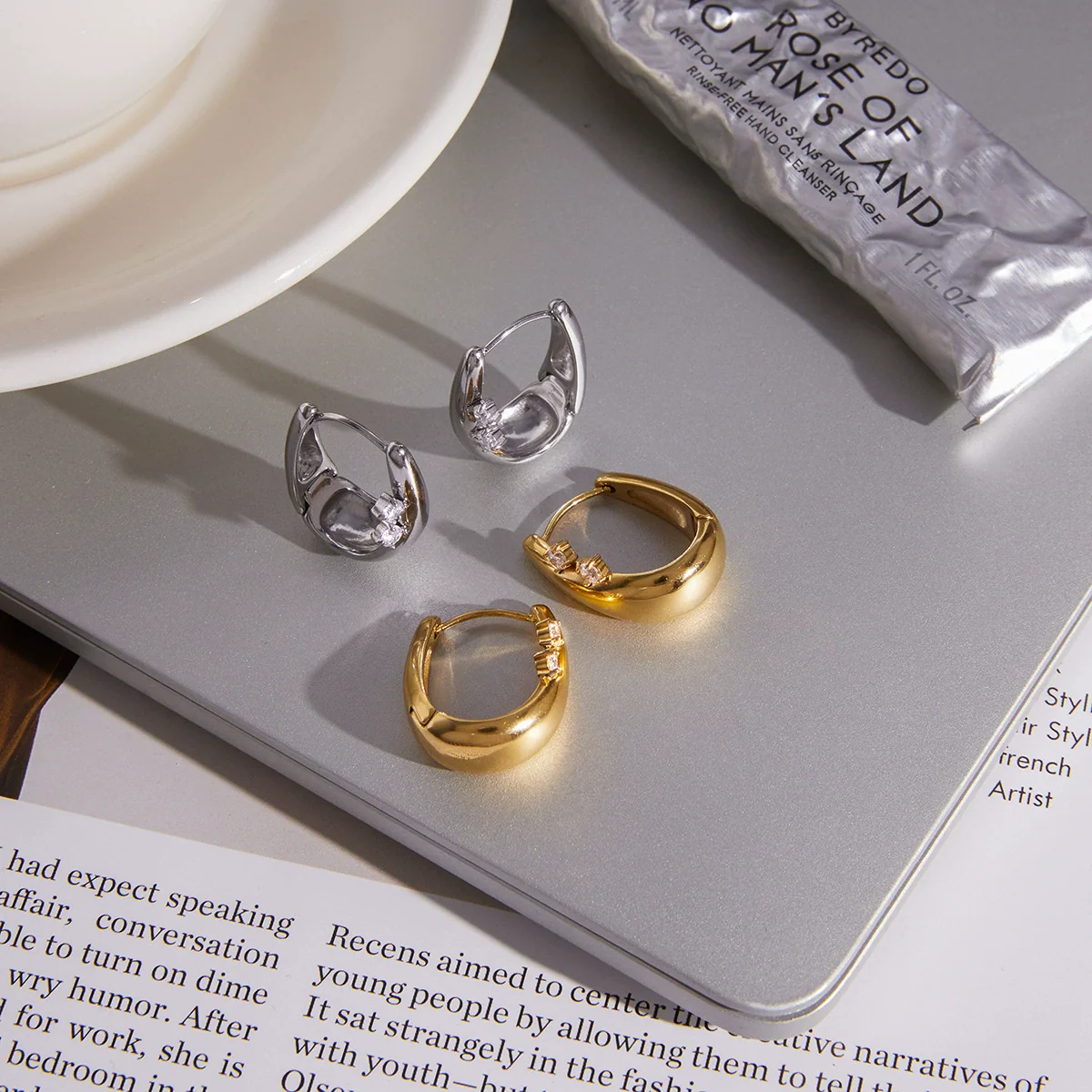 Wholesale Geometric Stainless Steel Electroplated Ushaped Zircon Earrings For Women - Image 3