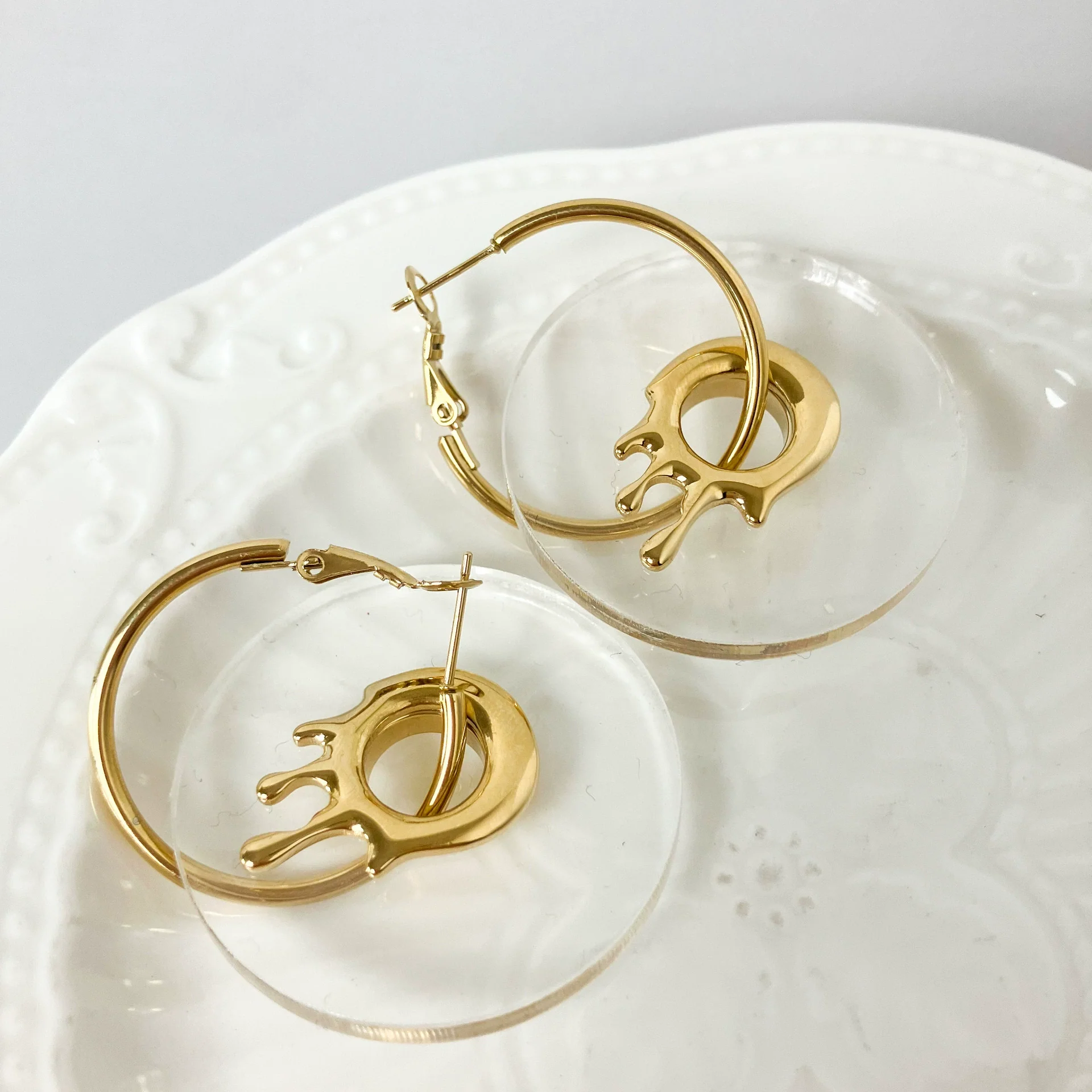 Wholesale Geometric Stainless Steel Goldplated Round Earrings For Women - Image 2