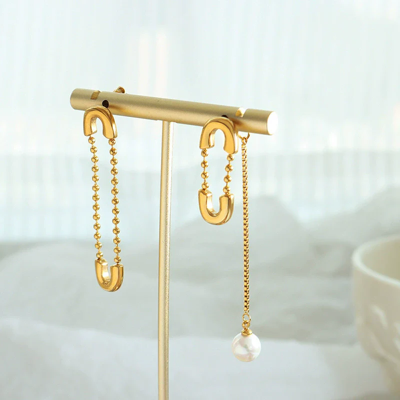 Wholesale Geometric Titanium Steel Electroplated Round Heart Tassel Faux Pearl Stud Earrings For Women