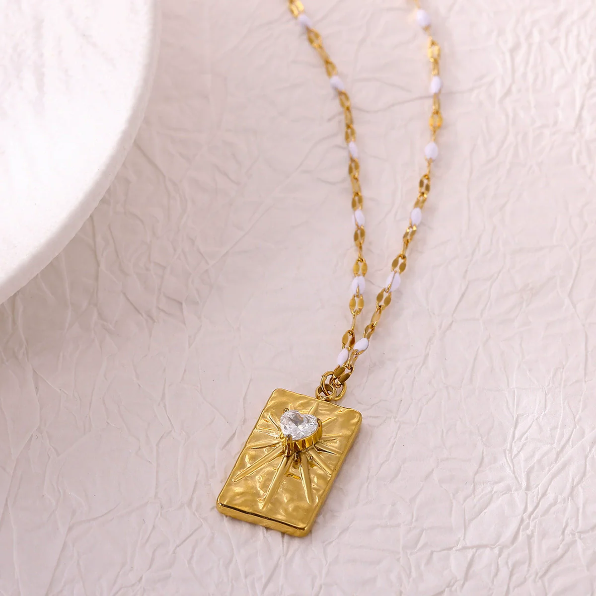 Wholesale Gold Electroplated Stainless Steel Heart Cross Chain Necklace For Unisex - Image 3