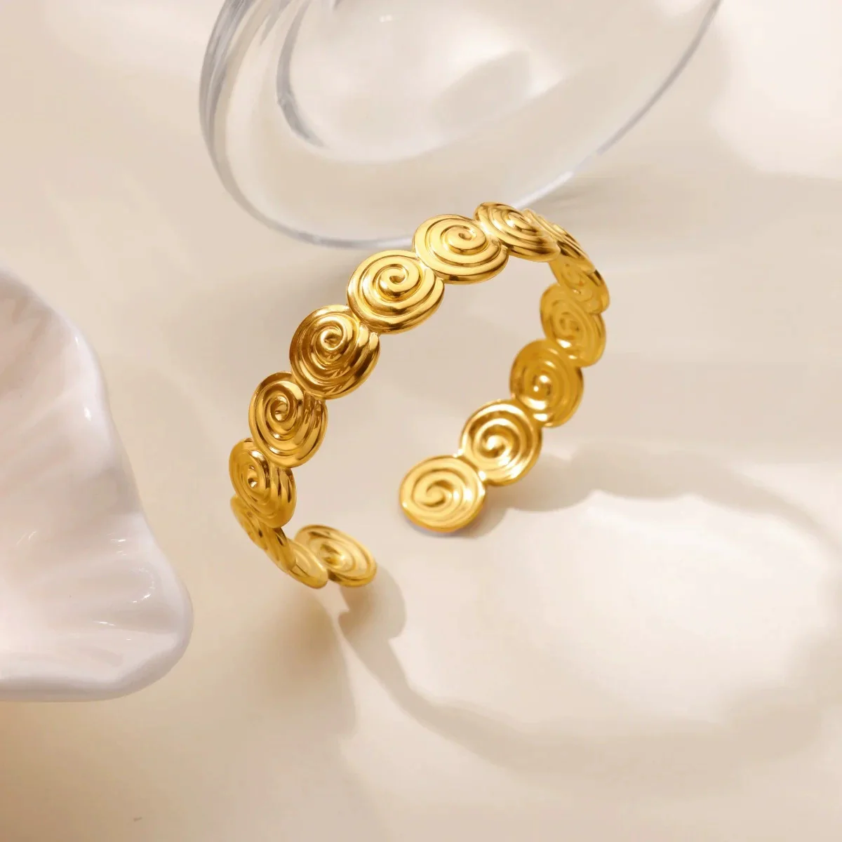 Wholesale Gold Plated Geometric Stainless Steel Bracelet For Women - Image 4