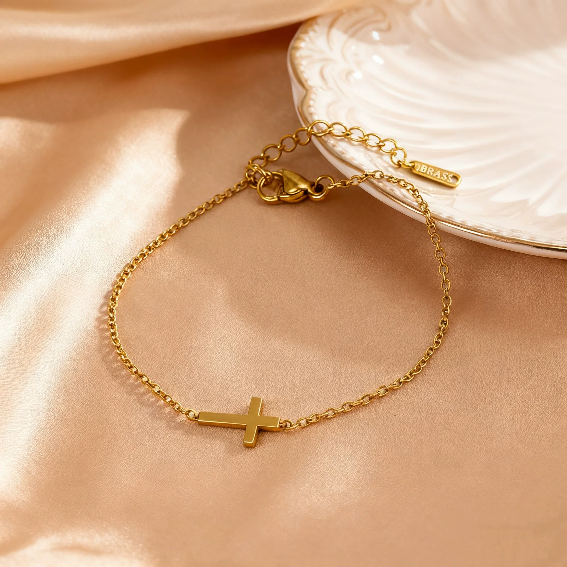 Wholesale Gold Plated Geometric Stainless Steel Cross Zircon Bracelet For Women - Image 4
