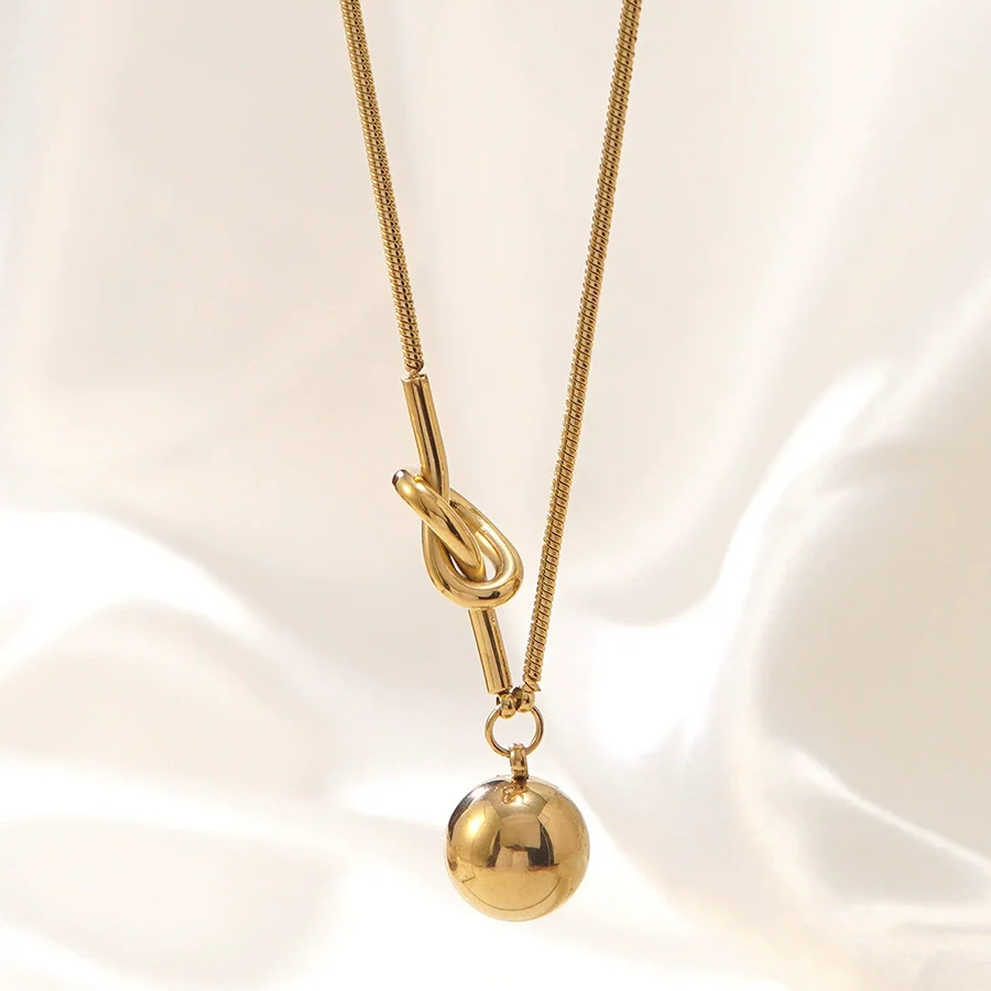 Wholesale Gold Plated Geometric Stainless Steel Necklace For Women - Image 3