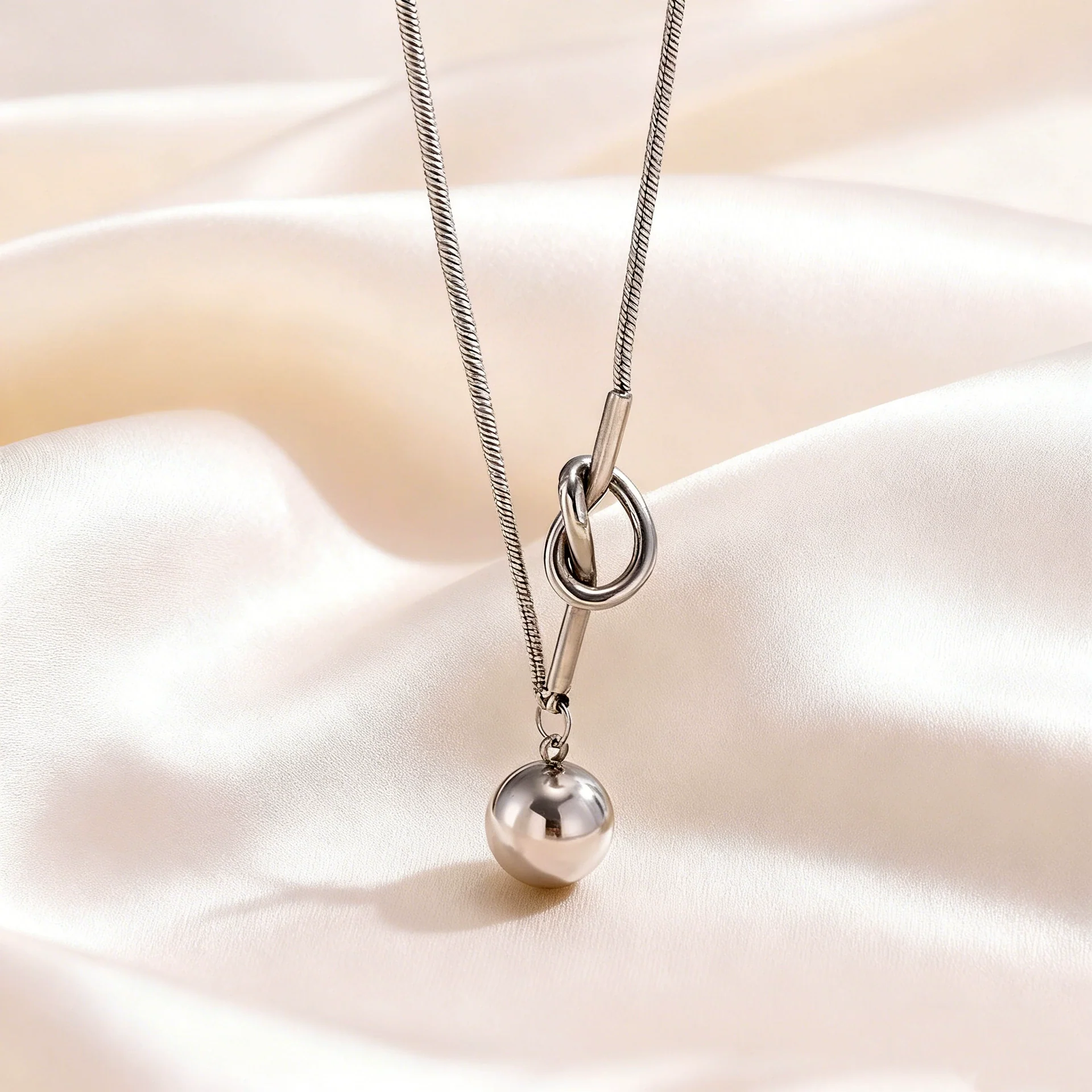 Wholesale Gold Plated Geometric Stainless Steel Necklace For Women - Image 4