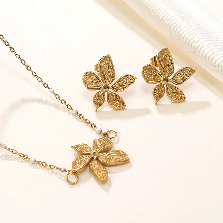 Wholesale Gold Plated Stainless Steel Irregular Geometric Flower Earrings And Necklace For Women - Image 8