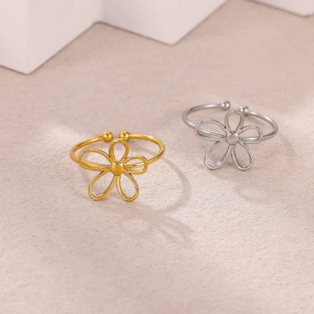 Wholesale Gold Plated Stainless Steel Mini Flower And Butterfly Ring Jewelry For Women - Image 2