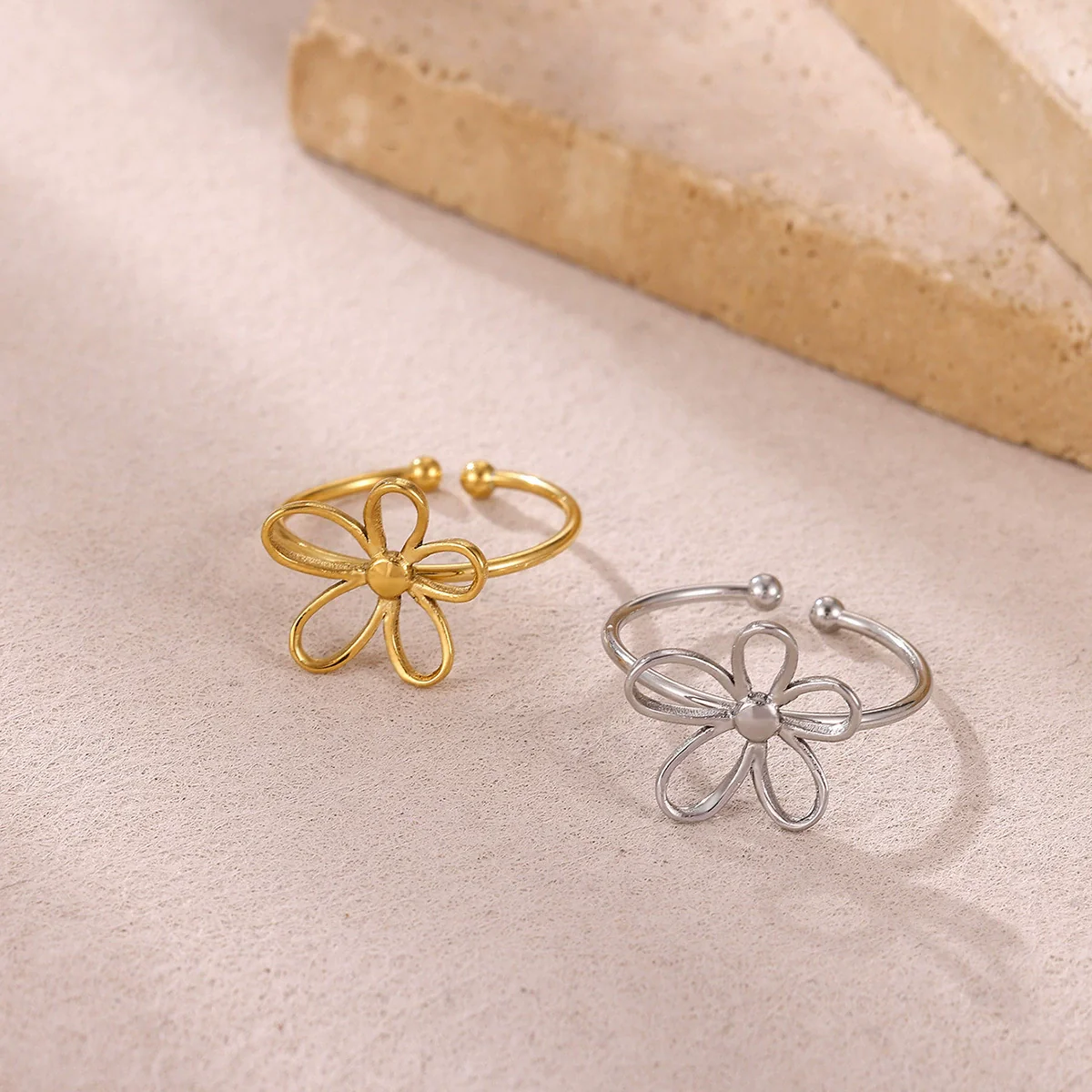 Wholesale Gold Plated Stainless Steel Mini Flower And Butterfly Ring Jewelry For Women - Image 3