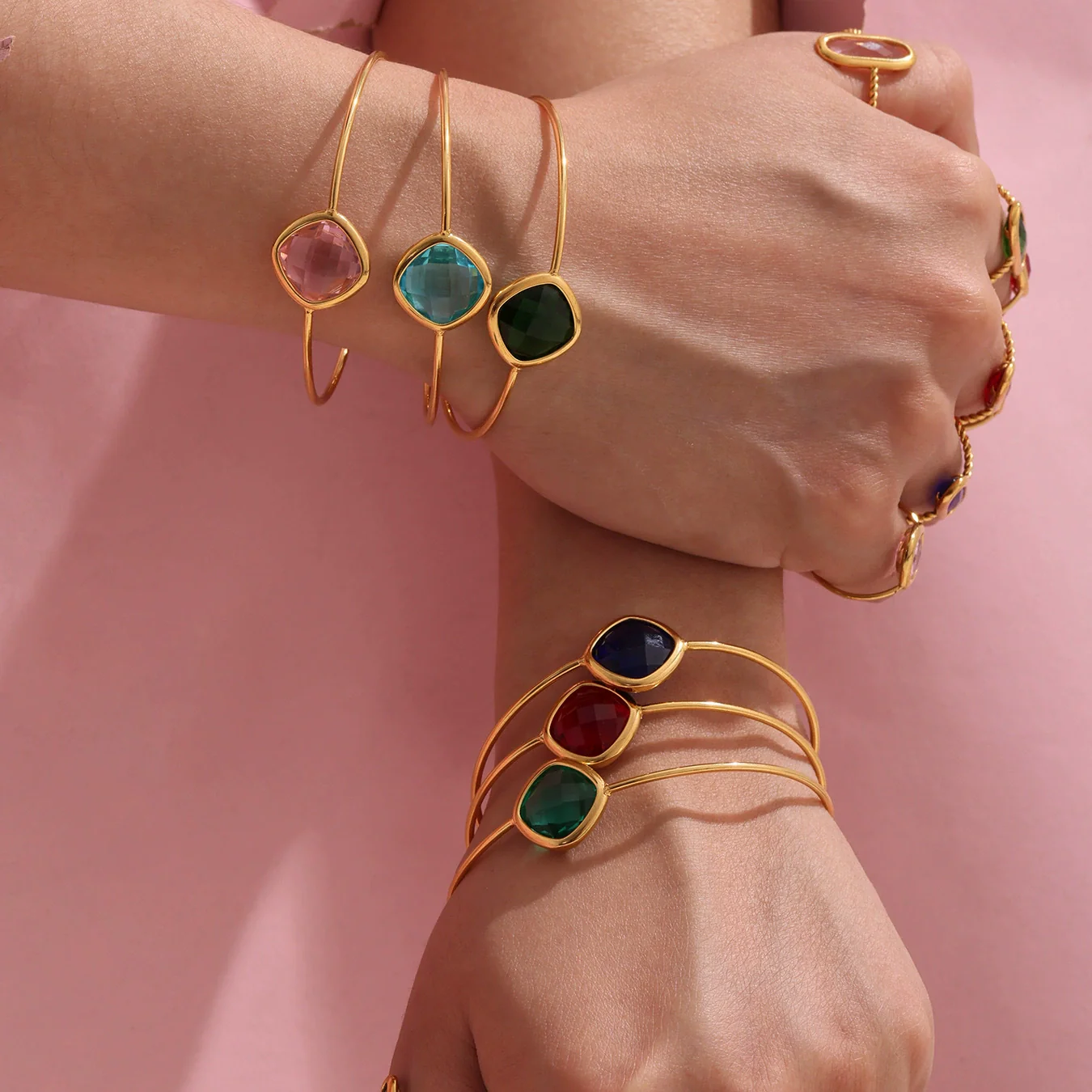 Wholesale Goldplated Stainless Steel And Czech Glass Ferris Wheel Square Inlaid Open Bracelet With Geometric Light Luxury Style - Image 2